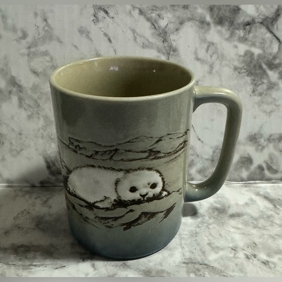 Vintage Otagiri Baby Seal Pup Iceberg Embossed Ceramic Coffee Mug Snow
Cap Mom - Picture 1 of 8